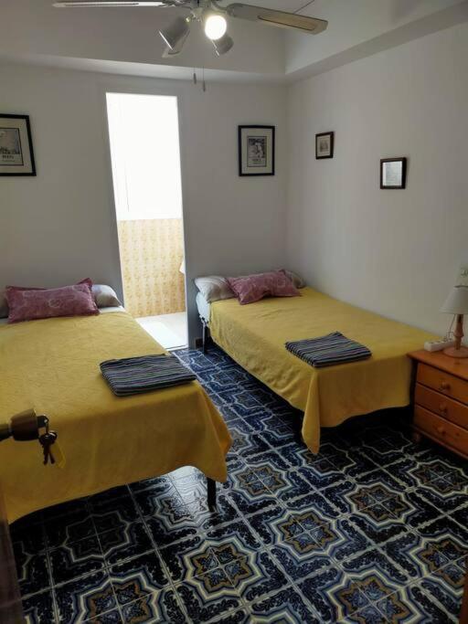 Apartamento Grande, La Mar Esta 5 Minutos Andando Denia Exterior photo